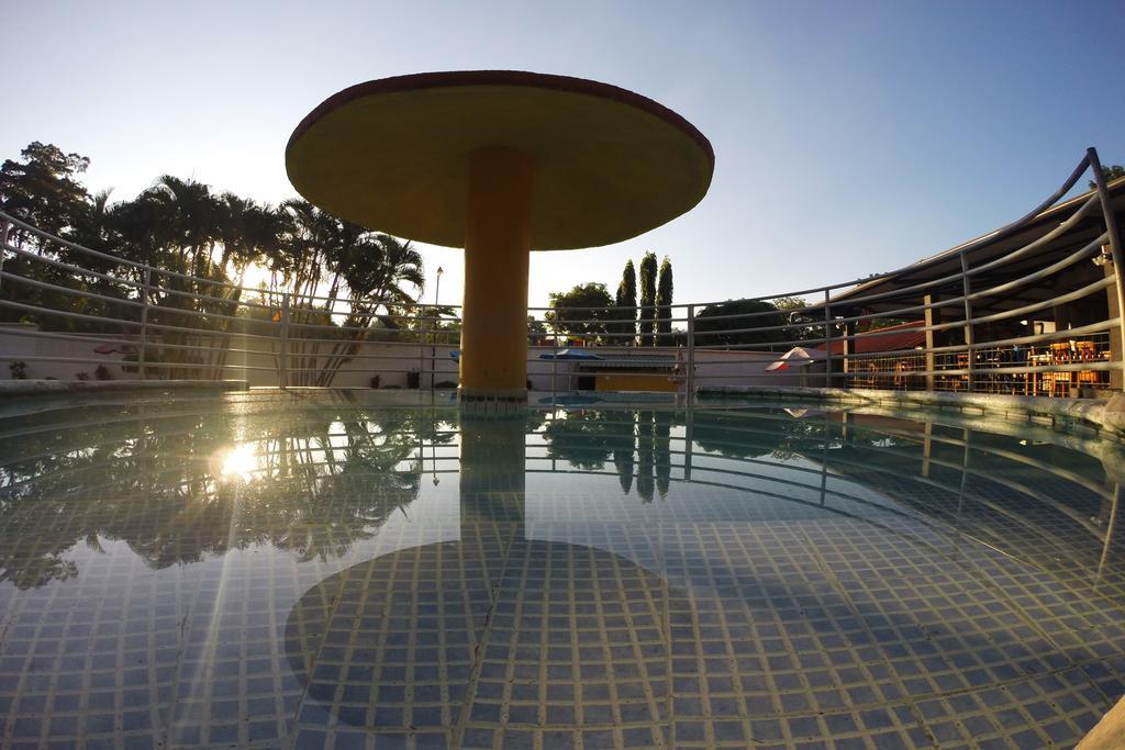 Hotel Villa Hermosa Retalhuleu Exterior foto
