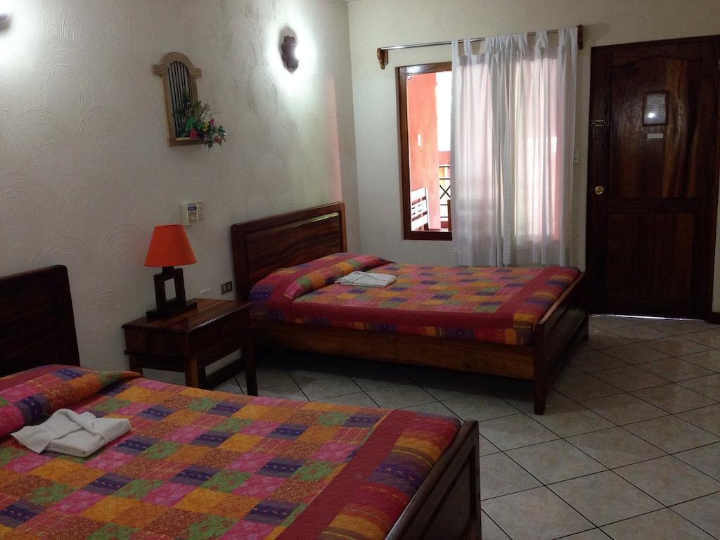 Hotel Villa Hermosa Retalhuleu Habitación foto